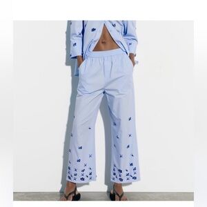 Zara Light Blue Cropped Pants with Floral Embellishment Design